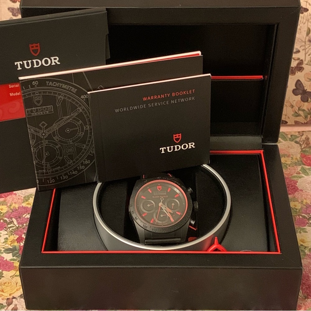 Tudor Fastrider black shield Ducati watch Black/Red/Black - Picture 2 of 14